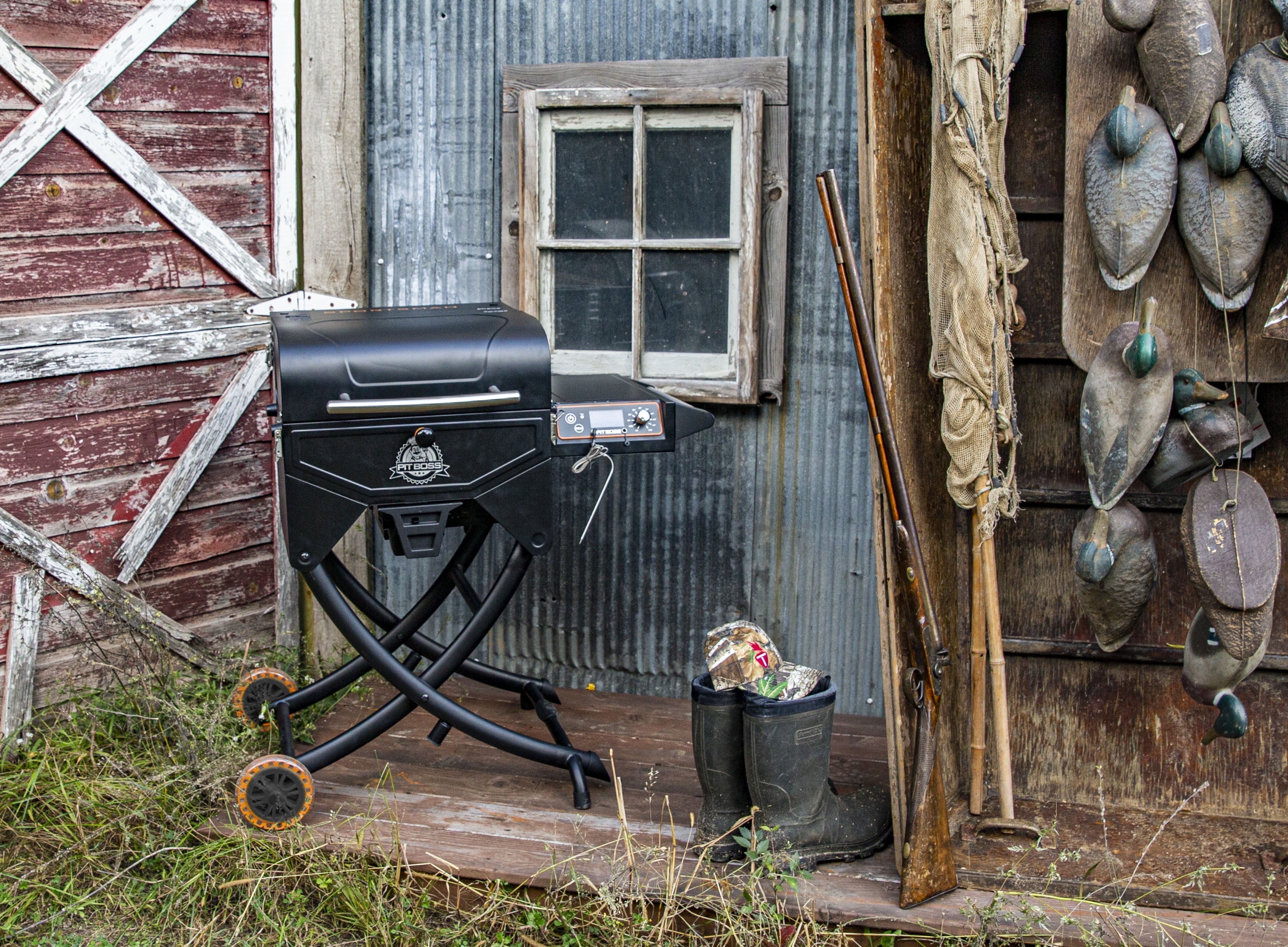 Pit Boss Sportsman Portable Wood Pellet Grill - Cover Included