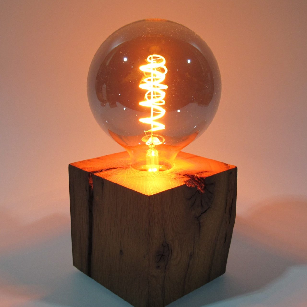 Skumring | Nachttischlampe aus Eichenholz 12x12cm